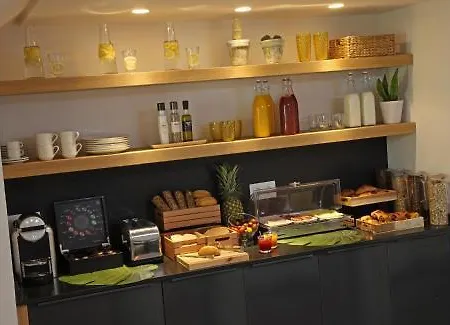 Chic & Basic Lemon Boutique Hotel